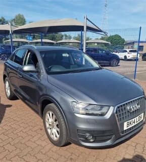 Audi Q3 2.0 tdi se 5dr + 9 services / dab / bluetooth / sensors